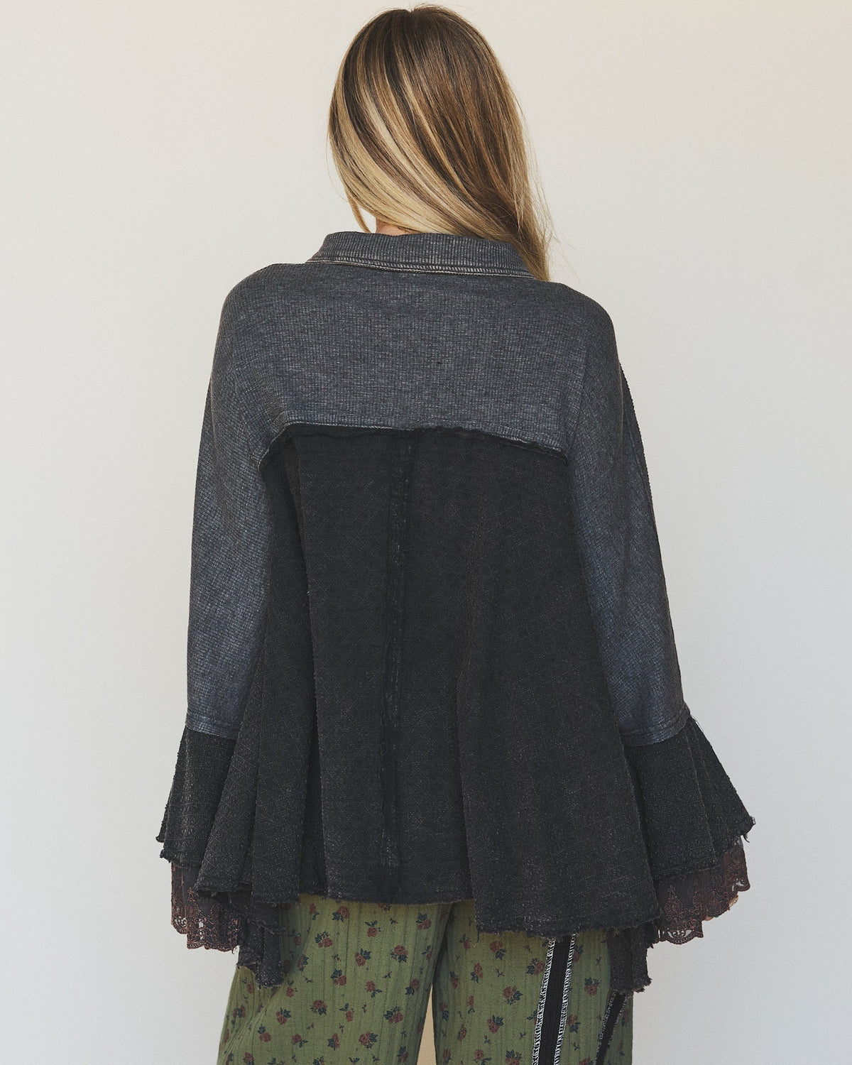 Flutter Fly Bell Sleeve Top - Black