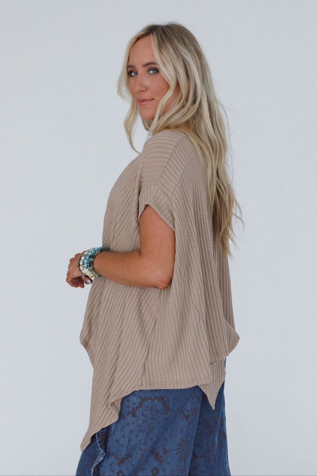 The Nest Everleigh Textured Tunic Top - Taupe