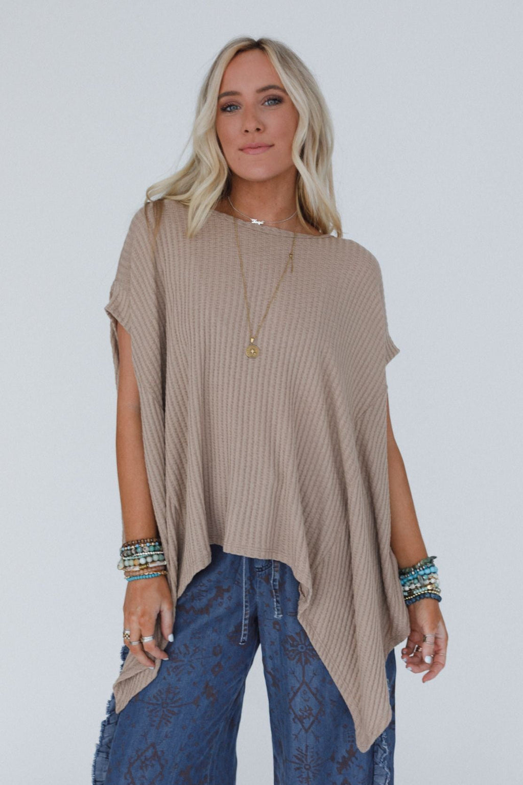 The Nest Everleigh Textured Tunic Top - Taupe